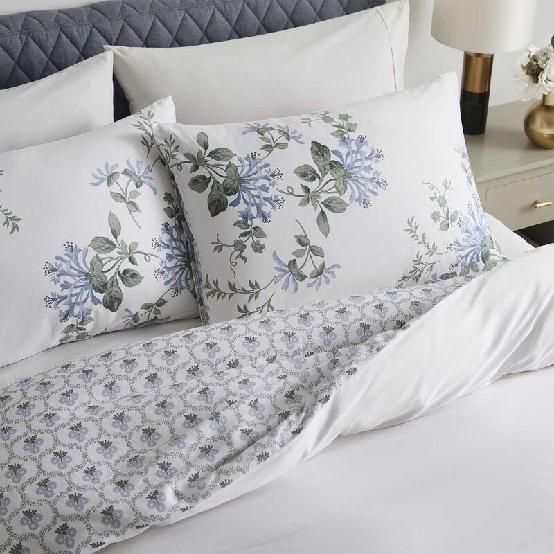 Laura Ashley Honeysuckle Quilt Cover Set image number 1